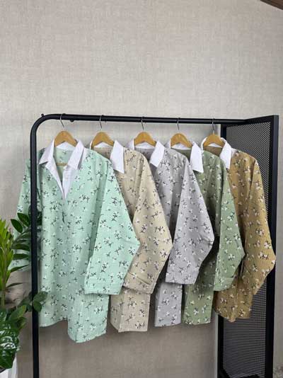 شومیز گل گچی یقه سفید